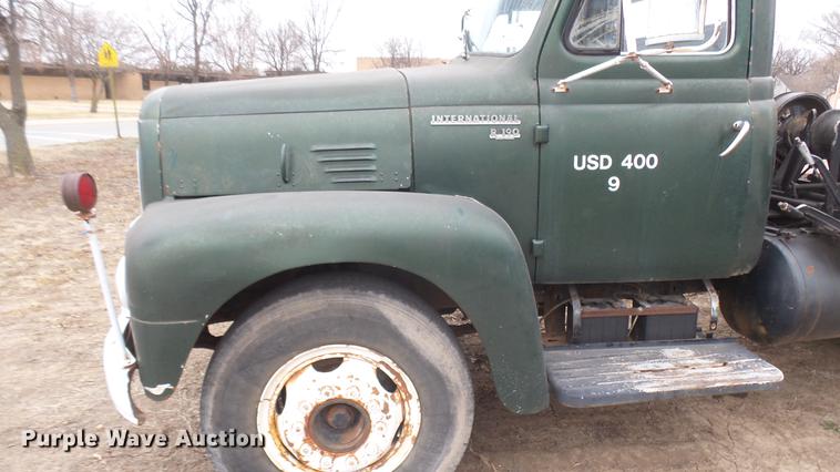 image for item DC1893 1953 International RF192 flatbed truck
