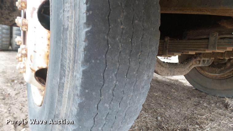 image for item DC1893 1953 International RF192 flatbed truck