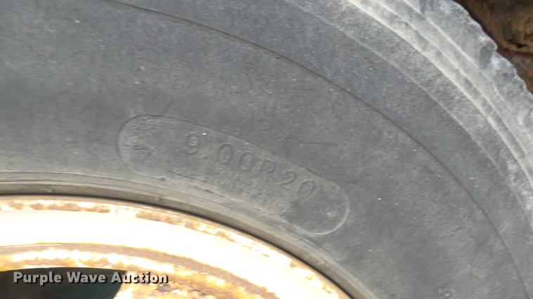 image for item DC1893 1953 International RF192 flatbed truck