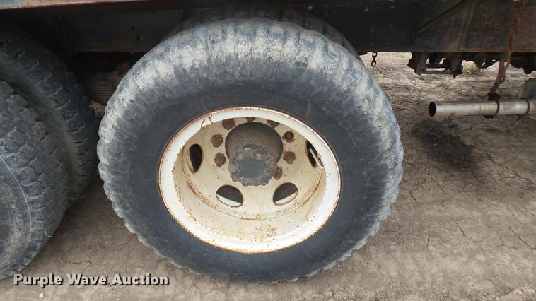 image for item DC1893 1953 International RF192 flatbed truck