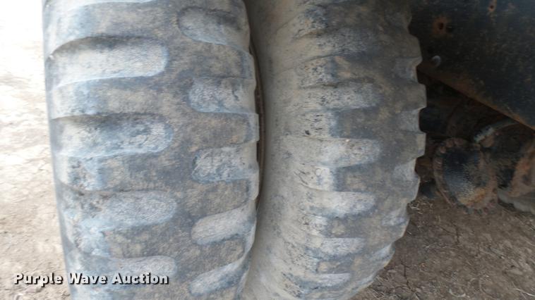 image for item DC1893 1953 International RF192 flatbed truck