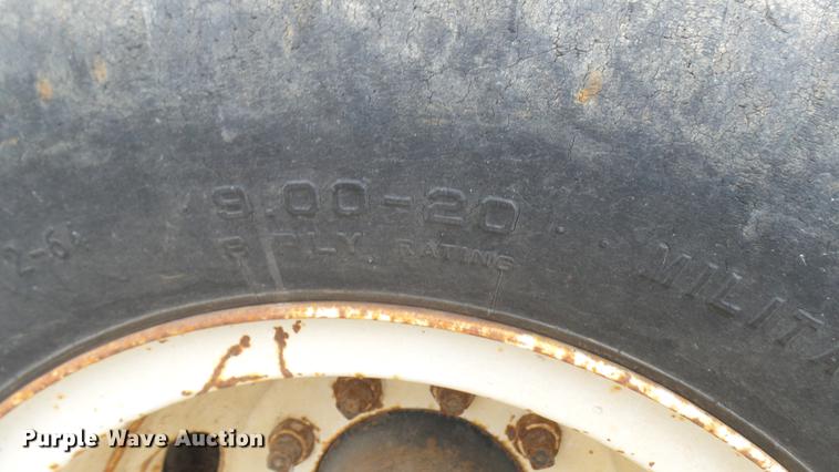 image for item DC1893 1953 International RF192 flatbed truck