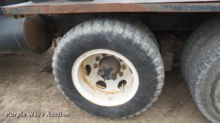 image for item DC1893 1953 International RF192 flatbed truck