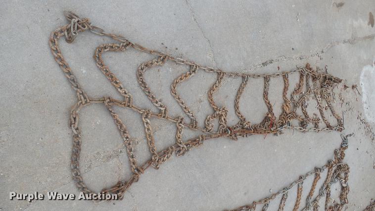 image for item DC1893 1953 International RF192 flatbed truck