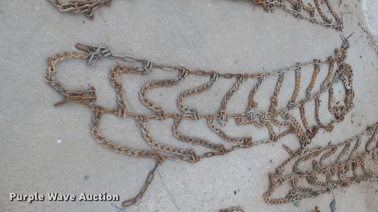 image for item DC1893 1953 International RF192 flatbed truck