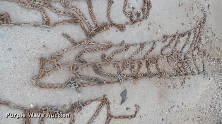 image for item DC1893 1953 International RF192 flatbed truck