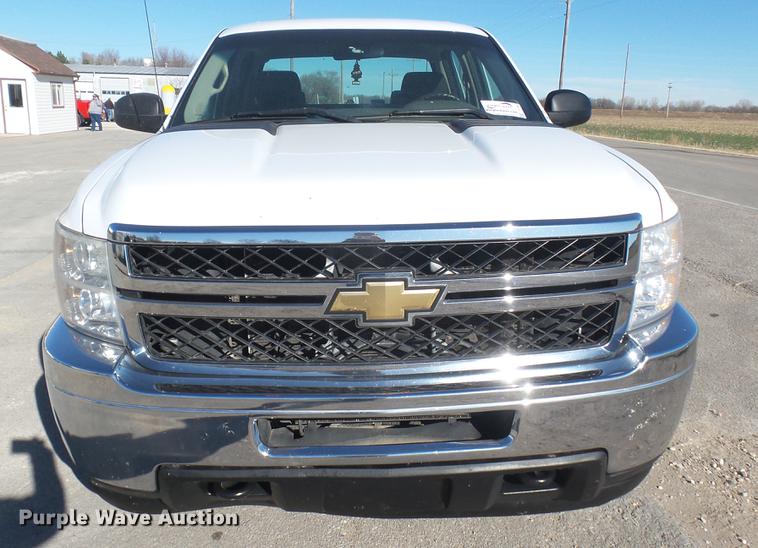 image for item DC1905 2011 Chevrolet Silverado 2500HD LS Crew Cab pickup truck