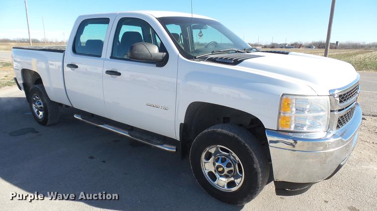 image for item DC1905 2011 Chevrolet Silverado 2500HD LS Crew Cab pickup truck