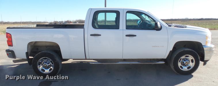 image for item DC1905 2011 Chevrolet Silverado 2500HD LS Crew Cab pickup truck