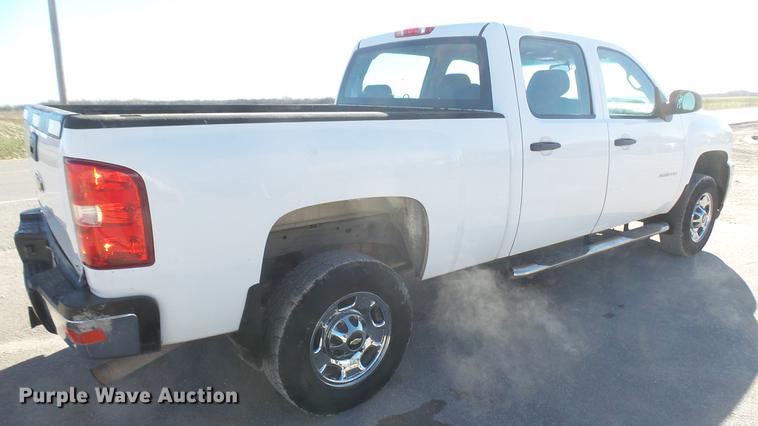 image for item DC1905 2011 Chevrolet Silverado 2500HD LS Crew Cab pickup truck