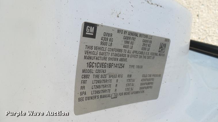 image for item DC1905 2011 Chevrolet Silverado 2500HD LS Crew Cab pickup truck