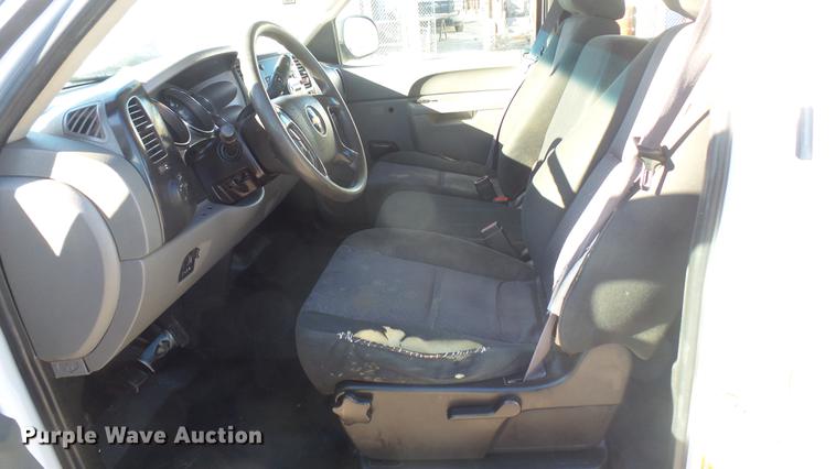 image for item DC1905 2011 Chevrolet Silverado 2500HD LS Crew Cab pickup truck