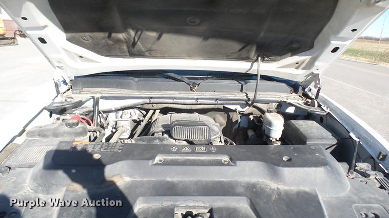 image for item DC1905 2011 Chevrolet Silverado 2500HD LS Crew Cab pickup truck