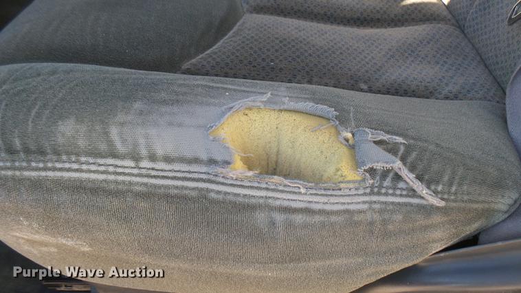 image for item DC1906 2003 Chevrolet Silverado 2500HD Ext. Cab pickup truck