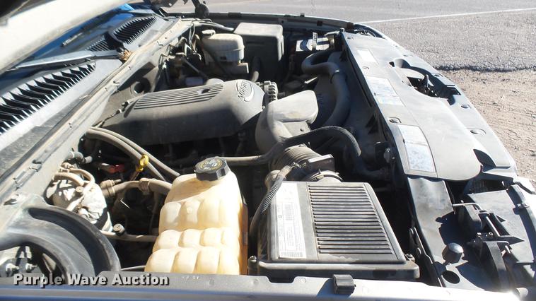 image for item DC1906 2003 Chevrolet Silverado 2500HD Ext. Cab pickup truck