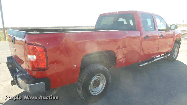 image for item DC1909 2007 Chevrolet Silverado 2500HD Crew Cab pickup truck
