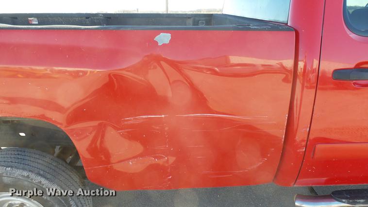 image for item DC1909 2007 Chevrolet Silverado 2500HD Crew Cab pickup truck