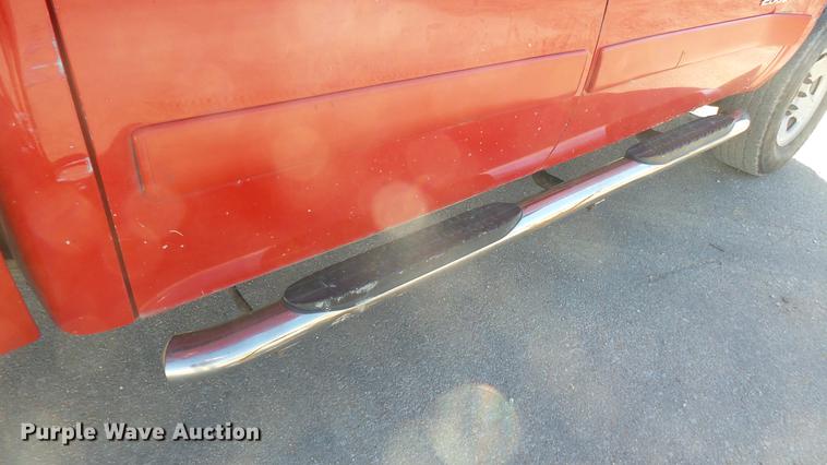 image for item DC1909 2007 Chevrolet Silverado 2500HD Crew Cab pickup truck