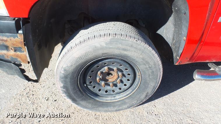 image for item DC1909 2007 Chevrolet Silverado 2500HD Crew Cab pickup truck