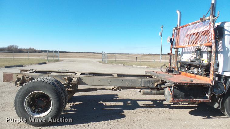 image for item DC1935 1986 Chevrolet 70 truck cab and chassis