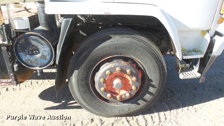 image for item DC1935 1986 Chevrolet 70 truck cab and chassis