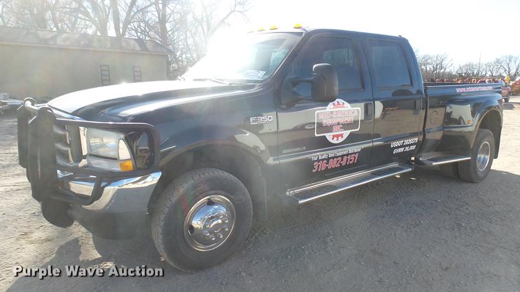 image for item DC1947 2002 Ford F350 Super Duty Crew Cab pickup truck
