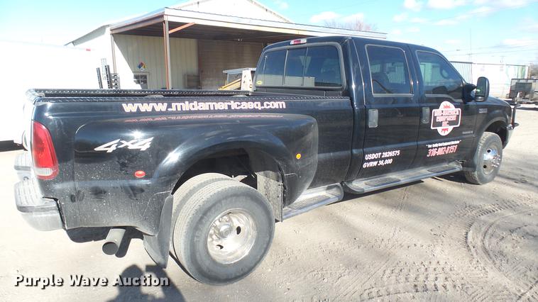 image for item DC1947 2002 Ford F350 Super Duty Crew Cab pickup truck