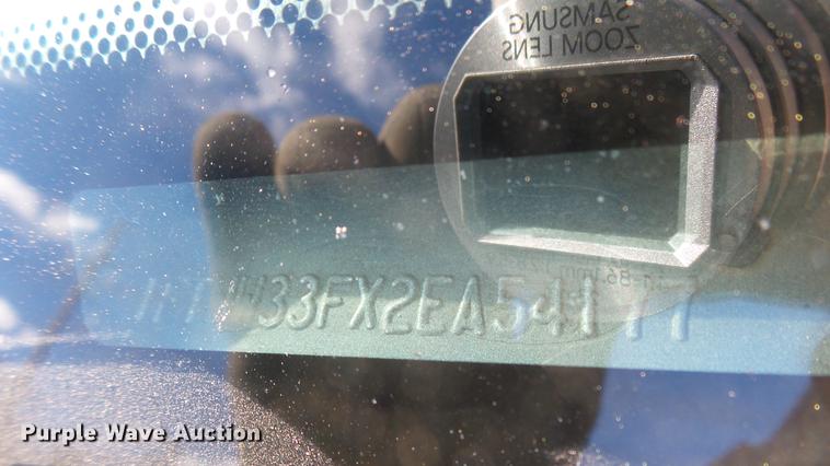 image for item DC1947 2002 Ford F350 Super Duty Crew Cab pickup truck