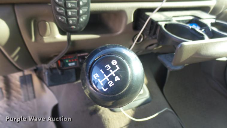 image for item DC1947 2002 Ford F350 Super Duty Crew Cab pickup truck