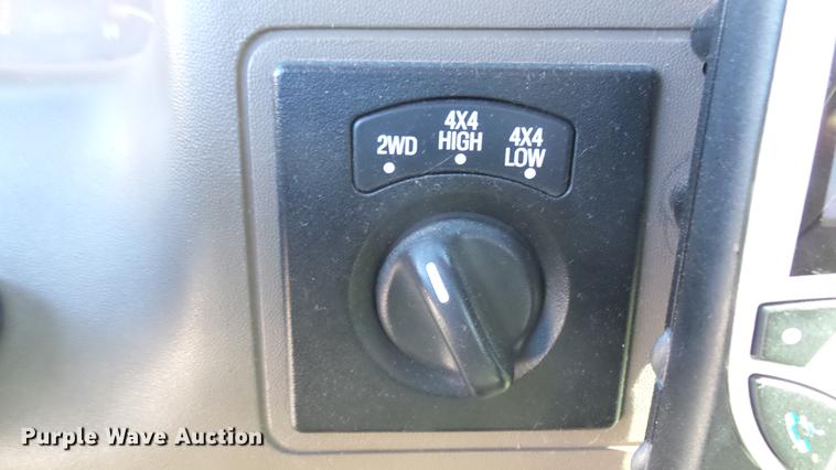 image for item DC1947 2002 Ford F350 Super Duty Crew Cab pickup truck