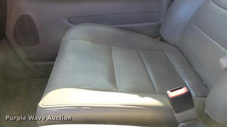 image for item DC1947 2002 Ford F350 Super Duty Crew Cab pickup truck