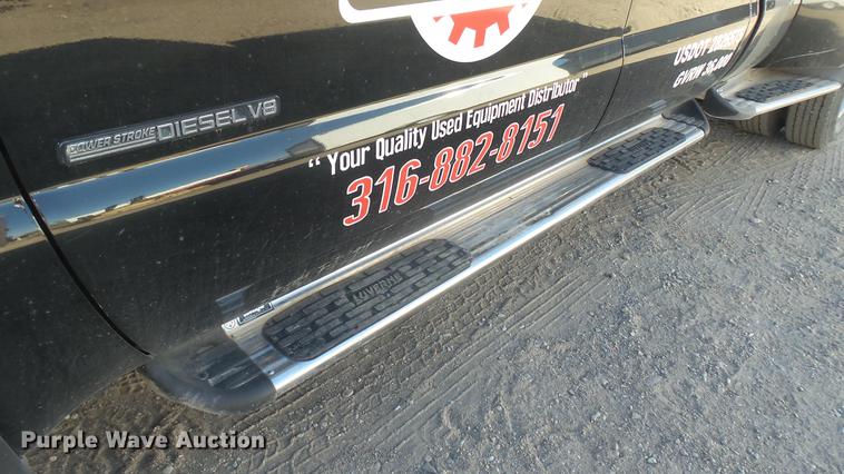 image for item DC1947 2002 Ford F350 Super Duty Crew Cab pickup truck