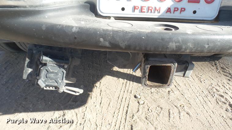 image for item DC1947 2002 Ford F350 Super Duty Crew Cab pickup truck