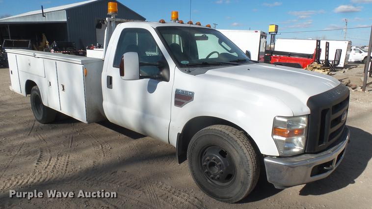 image for item DC1949 2008 Ford F350 Super Duty utility bed pickup truck