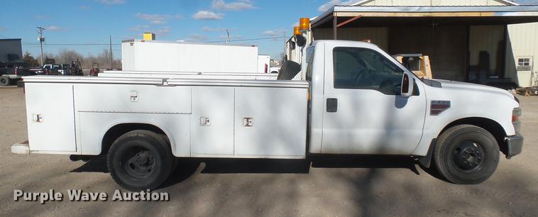 image for item DC1949 2008 Ford F350 Super Duty utility bed pickup truck