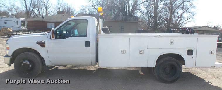 image for item DC1949 2008 Ford F350 Super Duty utility bed pickup truck