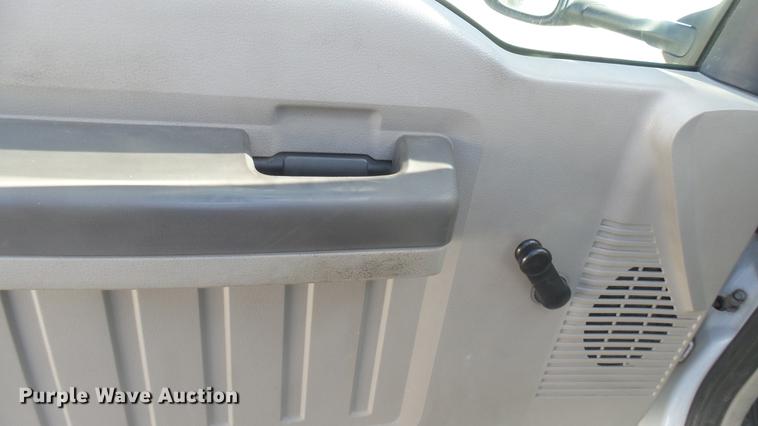 image for item DC1949 2008 Ford F350 Super Duty utility bed pickup truck