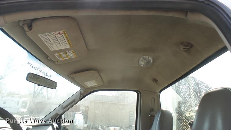 image for item DC1949 2008 Ford F350 Super Duty utility bed pickup truck