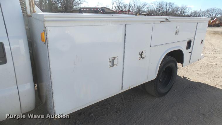 image for item DC1949 2008 Ford F350 Super Duty utility bed pickup truck