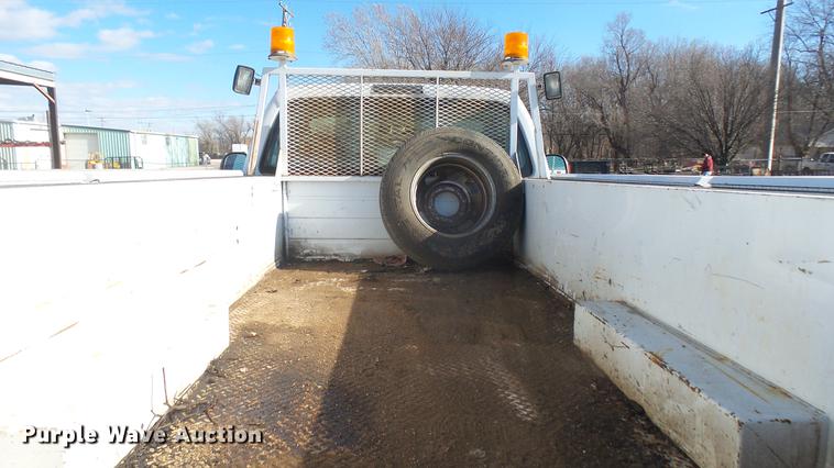 image for item DC1949 2008 Ford F350 Super Duty utility bed pickup truck