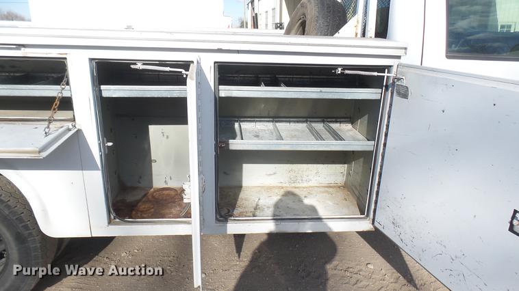 image for item DC1949 2008 Ford F350 Super Duty utility bed pickup truck