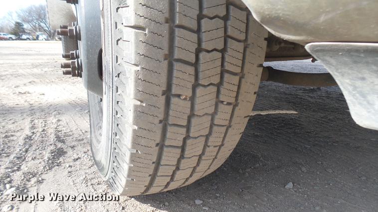 image for item DC1949 2008 Ford F350 Super Duty utility bed pickup truck