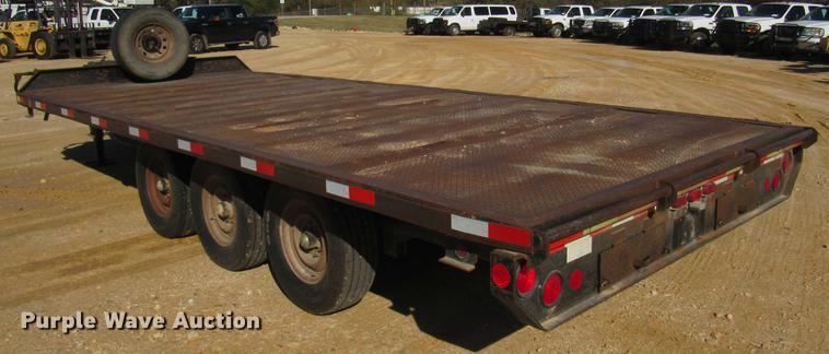 image for item DC2198 2002 Texas Bragg 20 OTW equipment trailer