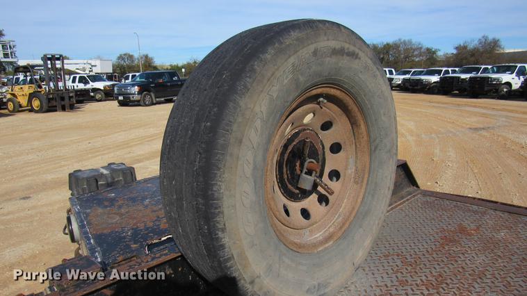 image for item DC2198 2002 Texas Bragg 20 OTW equipment trailer