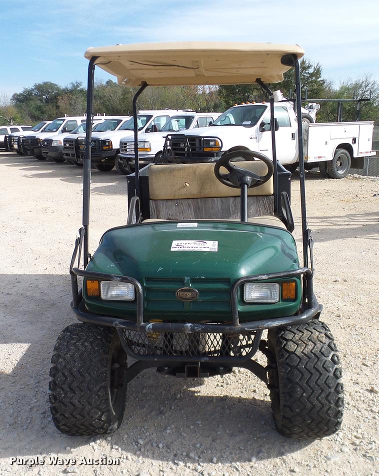 2000 Ezgo ST350 golf cart in Austin, TX Item DC2199 sold Purple Wave