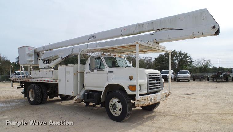 image for item DC2200 1996 Ford F8000 bucket truck
