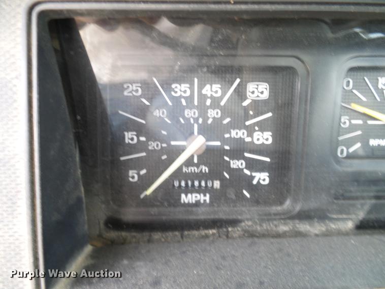 image for item DC2200 1996 Ford F8000 bucket truck