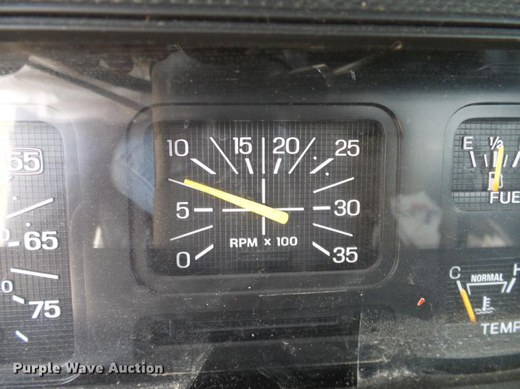 image for item DC2200 1996 Ford F8000 bucket truck