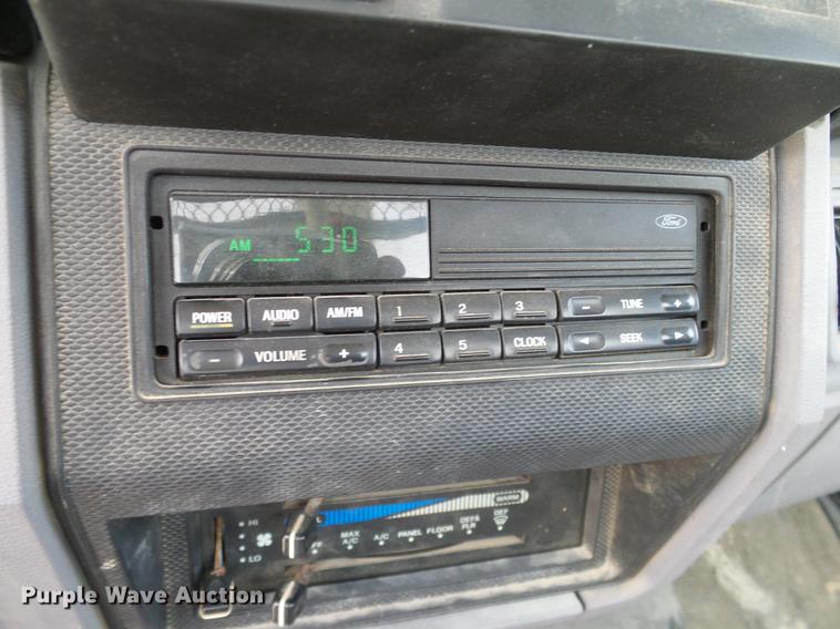 image for item DC2200 1996 Ford F8000 bucket truck