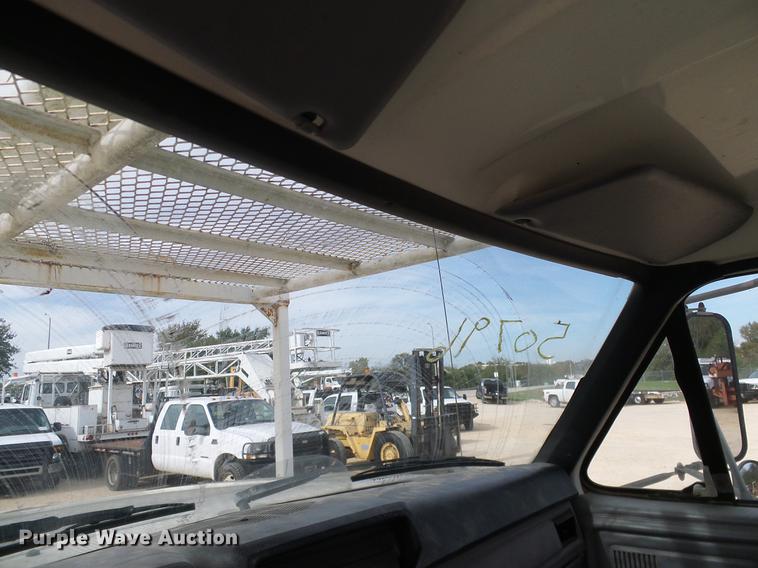 image for item DC2200 1996 Ford F8000 bucket truck